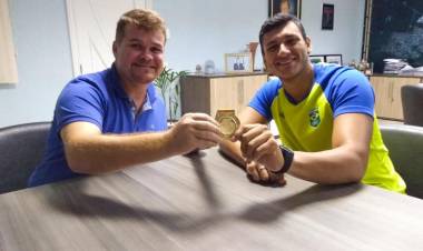 Atleta parnanguara conquista título Sul-Americano pela Seleção Brasileira de Handebol de Areia