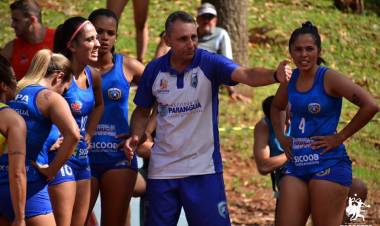 É da AHPA/SESPOR/SICOOB/Bananina, o Melhor Técnico de Handebol de Praia de 2022