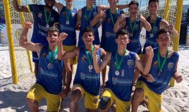 Equipe Juvenil da AHPA/SESPOR/SICOOB/Bananina conquista bronze inédito no Circuito Brasileiro de Handebol de Praia