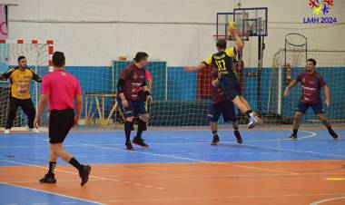 AHPA/SESPOR/SICOOB, faz jogo equilibrado, mas é superada na Liga Metropolitana 