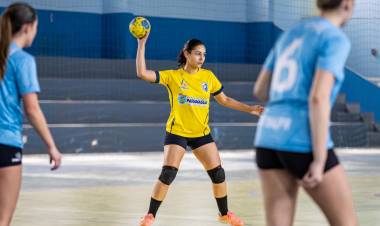 Atletas da AHPA/SESPOR/SICOOB/Paranaguá representam o Instituto Dr. Caetano Munhoz da Rocha na Fase Estadual dos 71º Jogos Escolares do Paraná