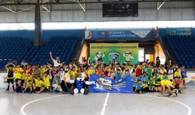 Etapa Final das Olimpíadas Escolares de Mini-Handebol 2025 reúne 120 alunos e encerra temporada com grande sucesso