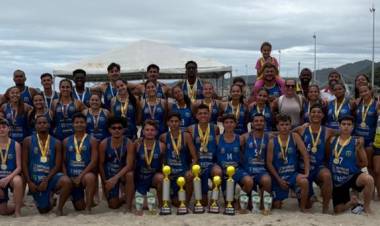 AHPA/SESPOR/SICOOB/Paranaguá faz temporada histórica e domina o Circuito Paranaense de Handebol de Praia 2025/2026