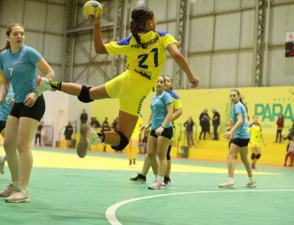 Equipe formada integralmente por atletas da Associação de Handebol de Paranaguá representa o Colégio Estadual Arthur Miranda Ramos na Fase Estadual dos Jogos Escolares do Paraná 2026