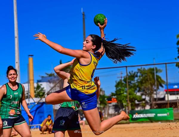 AHPA/SESPOR/SICOOB/Paranaguá disputa a 3ª etapa do Circuito Brasileiro de Handebol de Praia 2026 em Matinhos
