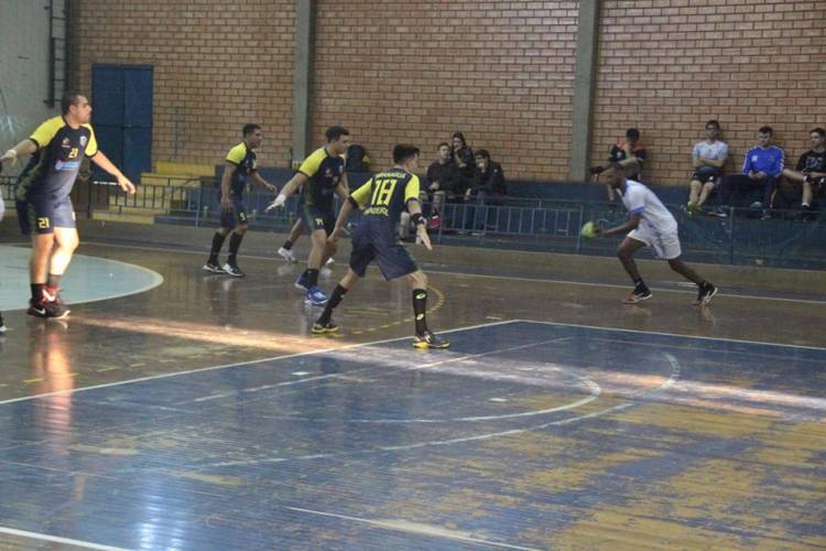 AHPA/SESPOR enfrenta EPH 21 pelo Metropolitano