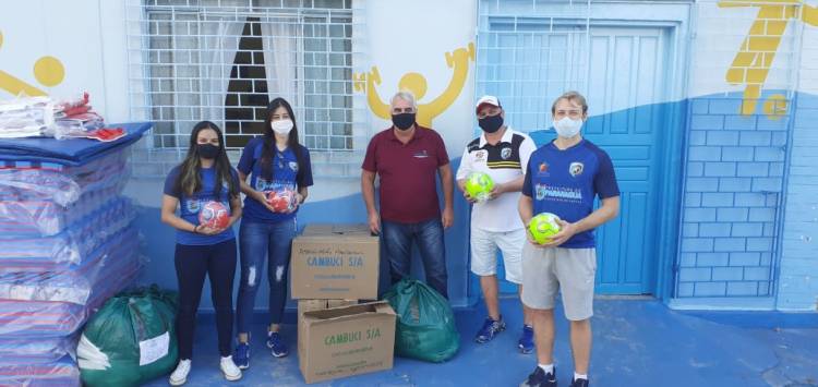 AHPA recebe material esportivo do Governo do Estado