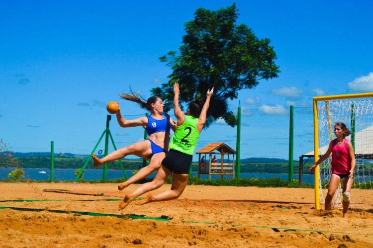 AHPA/SESPOR disputa Brasileiro de Handebol de Praia em Santos
