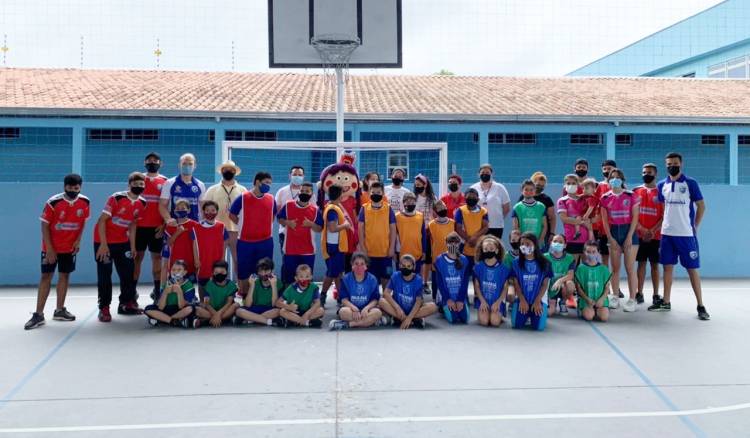 Alegria, diversão e muito Mini-Handebol marcaram o Festival 7 Metros