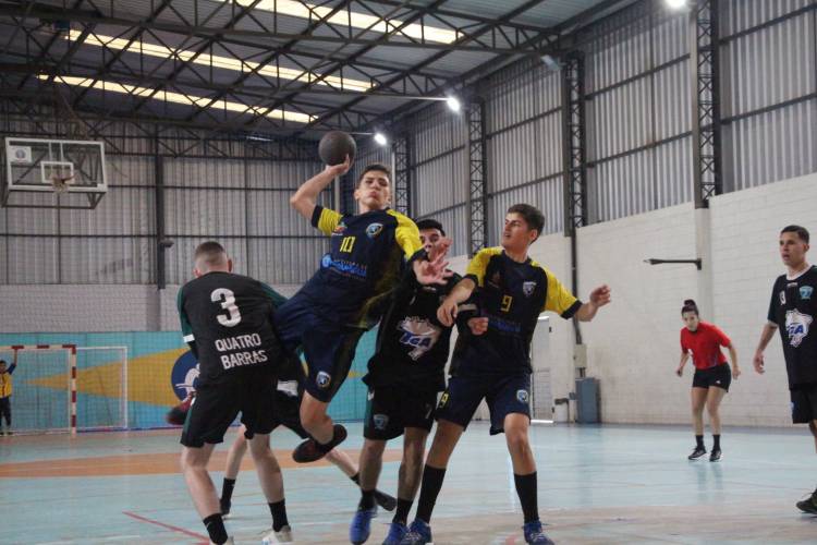 Atletas da AHPA/SESPOR participam da Macrorregional do Escolar