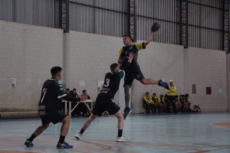 Atletas da AHPA/SESPOR participam da Macrorregional do Escolar
