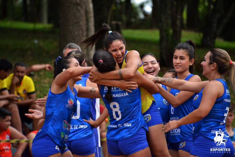 AHPA/SESPOR/SICOOB/Bananina busca título Paranaense de Handebol de Praia neste final de semana