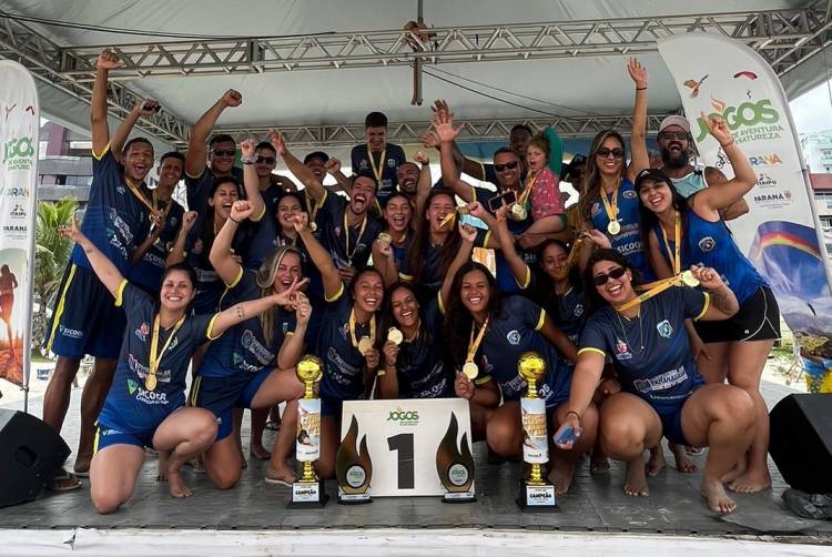 Dobradinha da AHPA/SESPOR/SICOOB/Bananina/Paranaguá no alto do pódio do Circuito Paranaense de Handebol de Praia