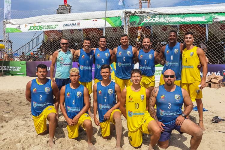 Dobradinha da AHPA/SESPOR/SICOOB/Bananina/Paranaguá no alto do pódio do Circuito Paranaense de Handebol de Praia