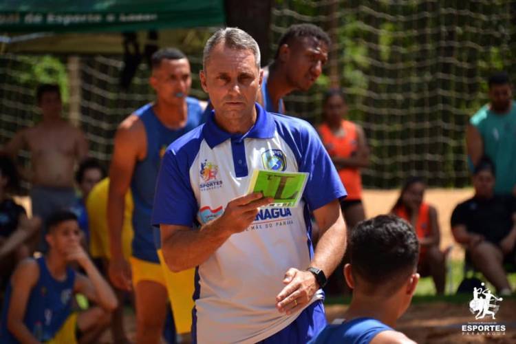 É da AHPA/SESPOR/SICOOB/Bananina, o Melhor Técnico de Handebol de Praia de 2022