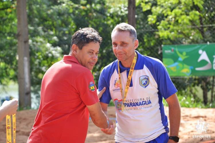 É da AHPA/SESPOR/SICOOB/Bananina, o Melhor Técnico de Handebol de Praia de 2022