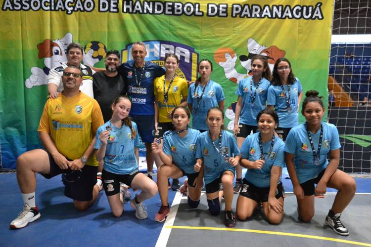AHPA/SESPOR/SICOOB/Bananina é Campeã do Festival Paranaense de Handebol