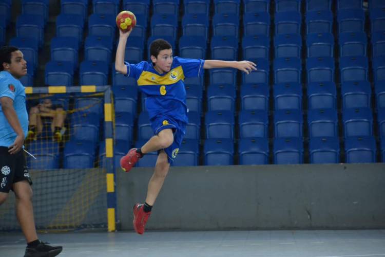 AHPA/SESPOR/SICOOB volta às quadras nesta sexta-feira pela Superliga Escolar