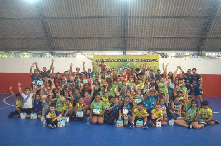 AHPA/SESPOR/SICOOB realiza 1º Festival de Mini-Handebol de 2024