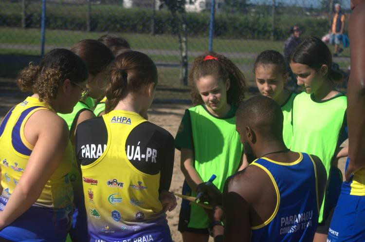 1ª Clínica de Handebol de Praia foi um grande sucesso