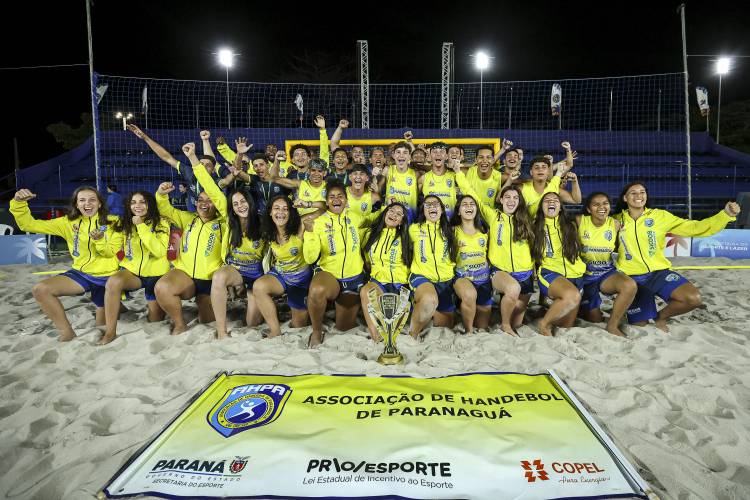 AHPA/SESPOR/SICOOB é Campeã Brasieira Juvenil de Handebol de Praia 
