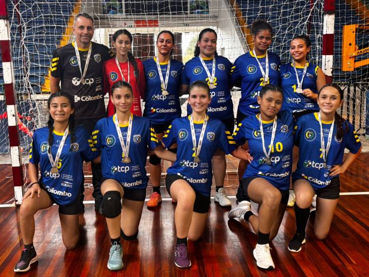 Alunos da AHPA/SESPOR/SICOOB/Paranaguá se destacam na Fase Macrorregional do 71º Jogos Escolares do Paraná 2025