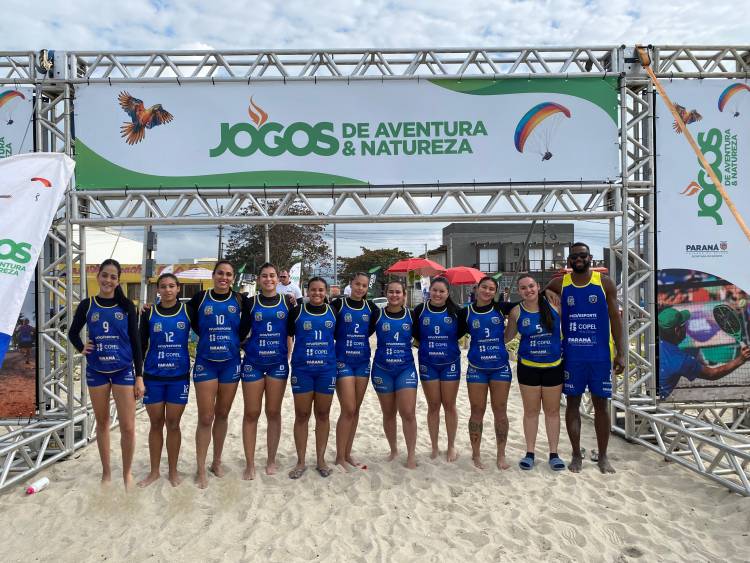 AHPA/SESPOR/SICOOB/PARANAGUÁ brilha na 1ª Etapa do Circuito Paranaense de Handebol de Praia 2025 em Matinhos