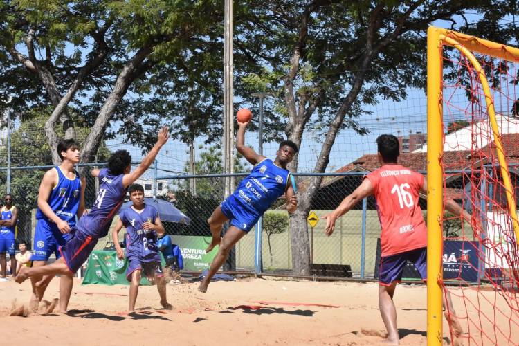 AHPA/SESPOR/SICOOB/Paranaguá disputa a 3ª Etapa do Circuito Paranaense de Handebol de Praia em Ribeirão Claro 