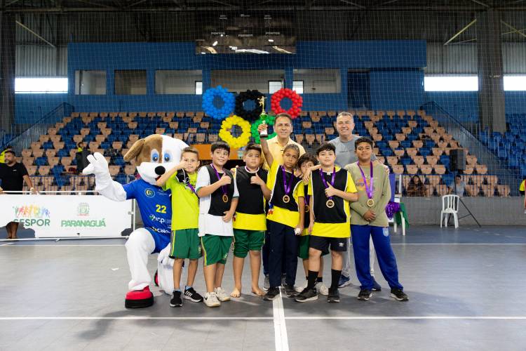 Etapa Final das Olimpíadas Escolares de Mini-Handebol 2025 reúne 120 alunos e encerra temporada com grande sucesso