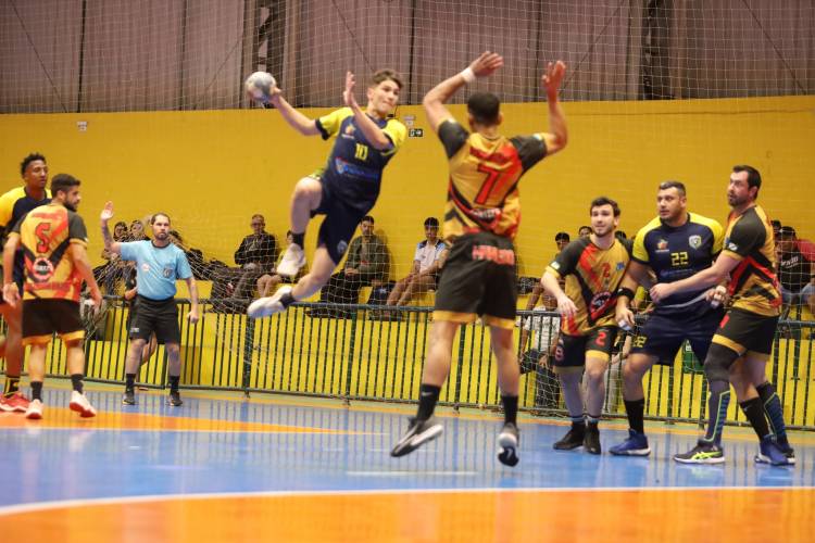 AHPA/SESPOR/SICOOB/Paranaguá busca bons resultados na 2ª etapa da Chave Bronze em Umuarama