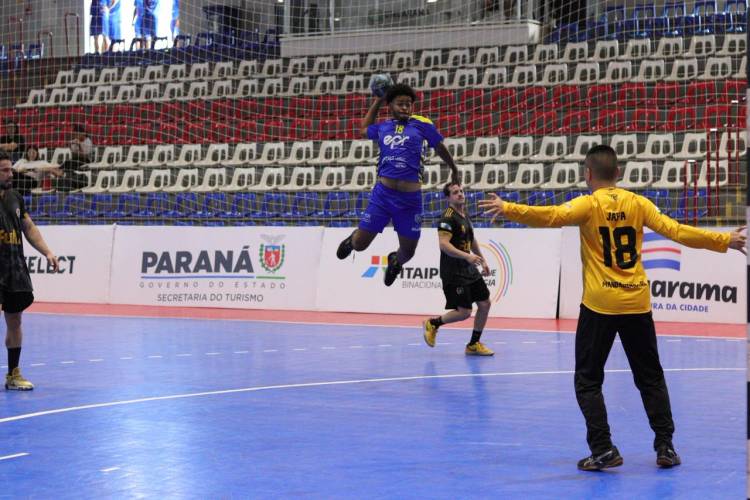 AHPA/SESPOR/SICOOB/Paranaguá conquista duas grandes vitórias e mantém 100% no Paranaense