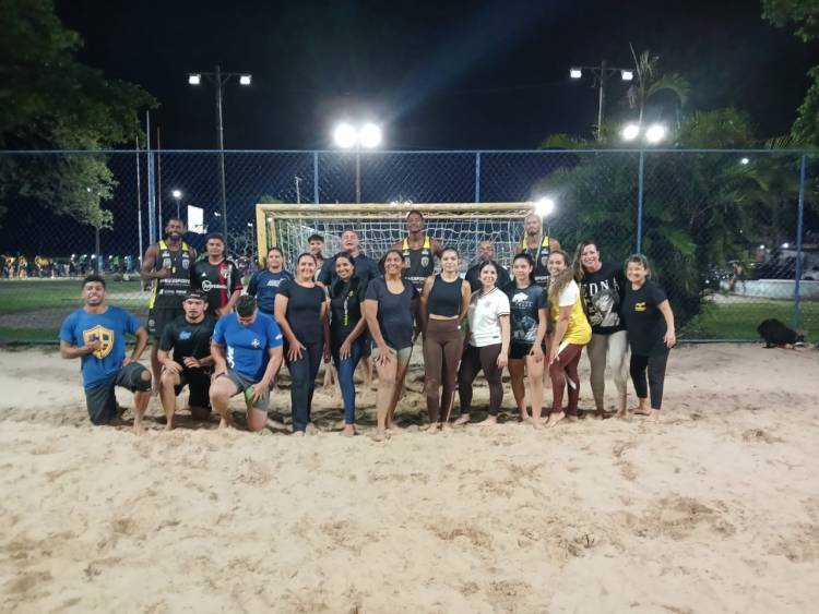 AHPA/SESPOR/SICOOB/Paranaguá promove evento de handebol de praia com universitários da UNIASSELVI em Paranaguá