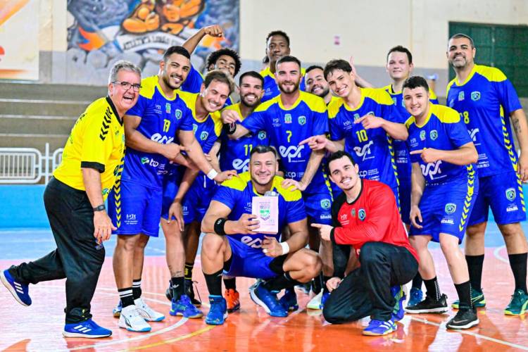 AHPA/SESPOR/SICOOB/Paranaguá mantém invencibilidade, vence em Toledo e vai decidir liderança contra Umuarama