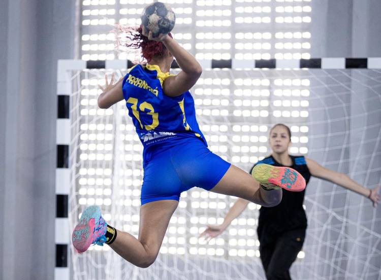 Paranaguá recebe a Fase Macrorregional dos Jogos Escolares do Paraná e aposta na força do handebol para buscar vagas na fase final