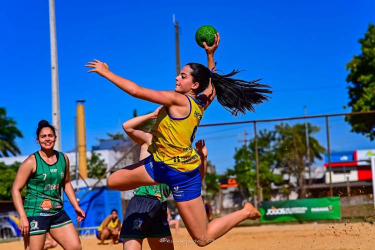 AHPA/SESPOR/SICOOB/Paranaguá disputa a 3ª etapa do Circuito Brasileiro de Handebol de Praia 2026 em Matinhos